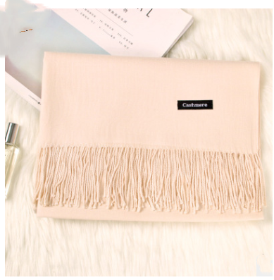 Bufanda femenina elegante con motivo clásico de invierno