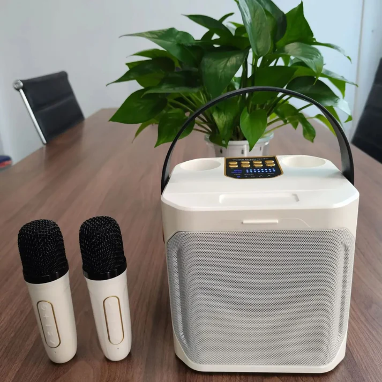 Altavoz Bluetooth Portátil Potente con Función de Karaoke