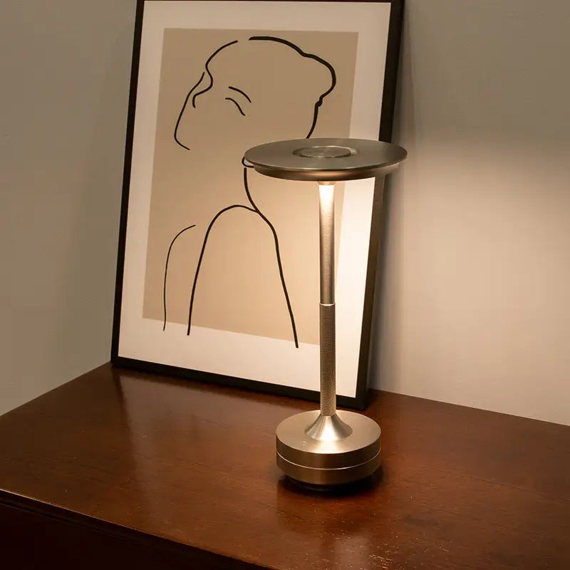 Lámpara de escritorio LED portátil